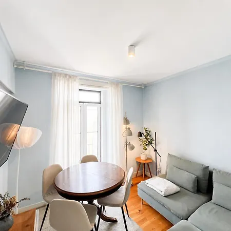Lovely Flat Close To Estrela And Lapa * リスボン